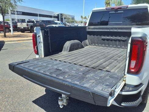 Used 2022 GMC Sierra 1500 Denali w/ Denali Reserve Package AWD/4WD image 7