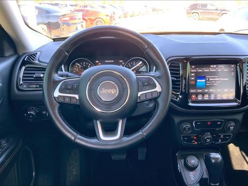Used 2020 Jeep Compass Limited AWD/4WD image 9