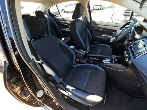 Used 2024 Nissan Versa SV FWD image 28