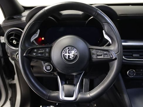 Used 2024 Alfa Romeo Stelvio Veloce image 44