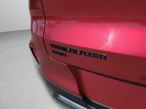 Used 2022 Chevrolet TrailBlazer RS AWD/4WD image 31