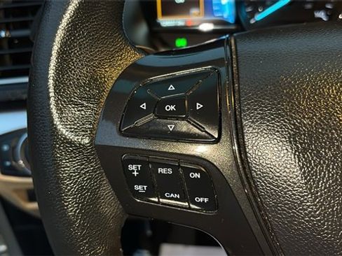 Used 2017 Ford Explorer XLT w/ Equipment Group 202A image 15