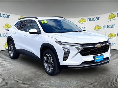 Used 2025 Chevrolet Trax LT w/ LT Convenience Package