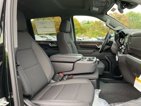 New 2026 GMC Sierra 2500 SLE w/ SLE Value Package; image 28