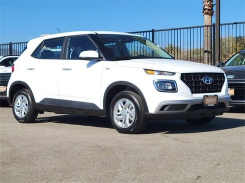 New 2026 Hyundai Venue SE image 24