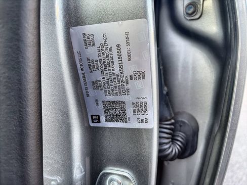 Certified 2025 GMC Canyon Denali AWD/4WD image 35