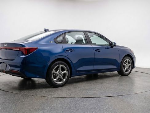 Used 2025 Kia K4 FWD image 9
