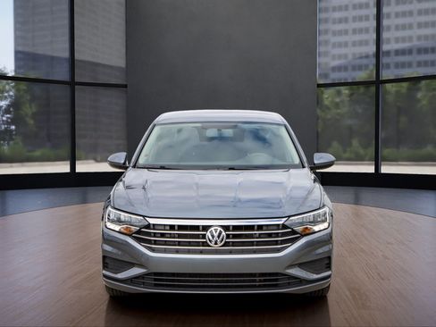 Used 2021 Volkswagen Jetta S image 2