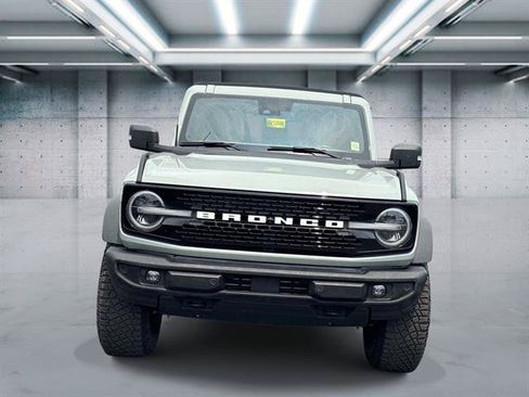 Certified 2022 Ford Bronco Wildtrak AWD/4WD image 2