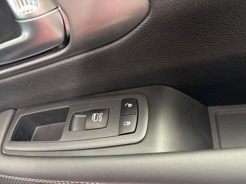 New 2026 Chrysler Pacifica Select AWD/4WD image 25
