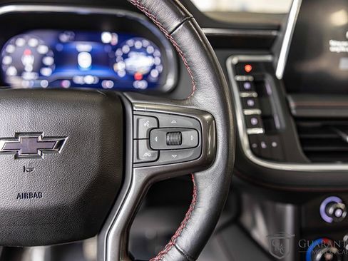 Used 2022 Chevrolet Suburban RST w/ Luxury Package image 28