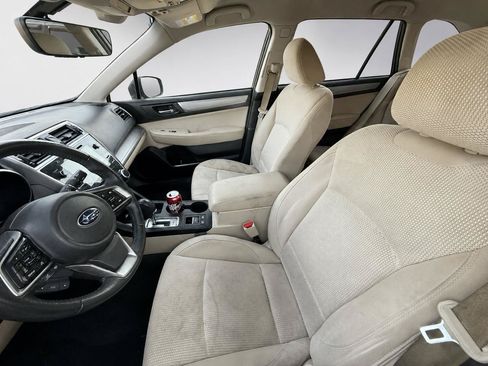 Used 2019 Subaru Outback 2.5i Premium AWD/4WD image 9