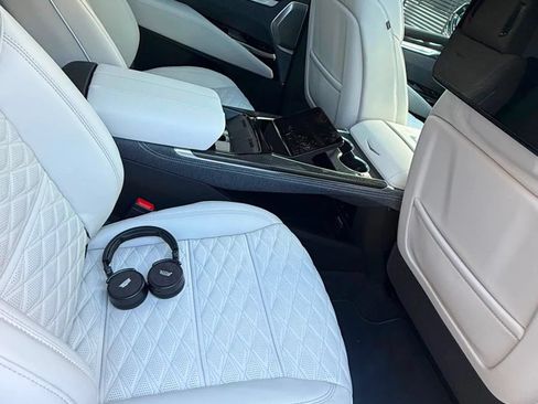 Used 2026 Cadillac Escalade V AWD/4WD image 5