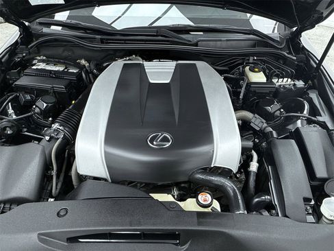 Used 2018 Lexus IS 350 image 41