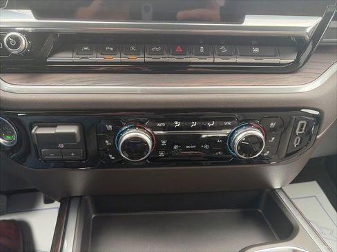 New 2026 GMC Sierra 1500 SLT w/ SLT Premium Plus Package image 23