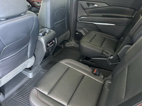 New 2026 Chevrolet Traverse Z71 w/ Enhanced Driving Package AWD/4WD image 13
