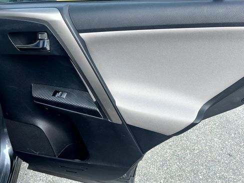 Used 2015 Toyota RAV4 XLE image 12