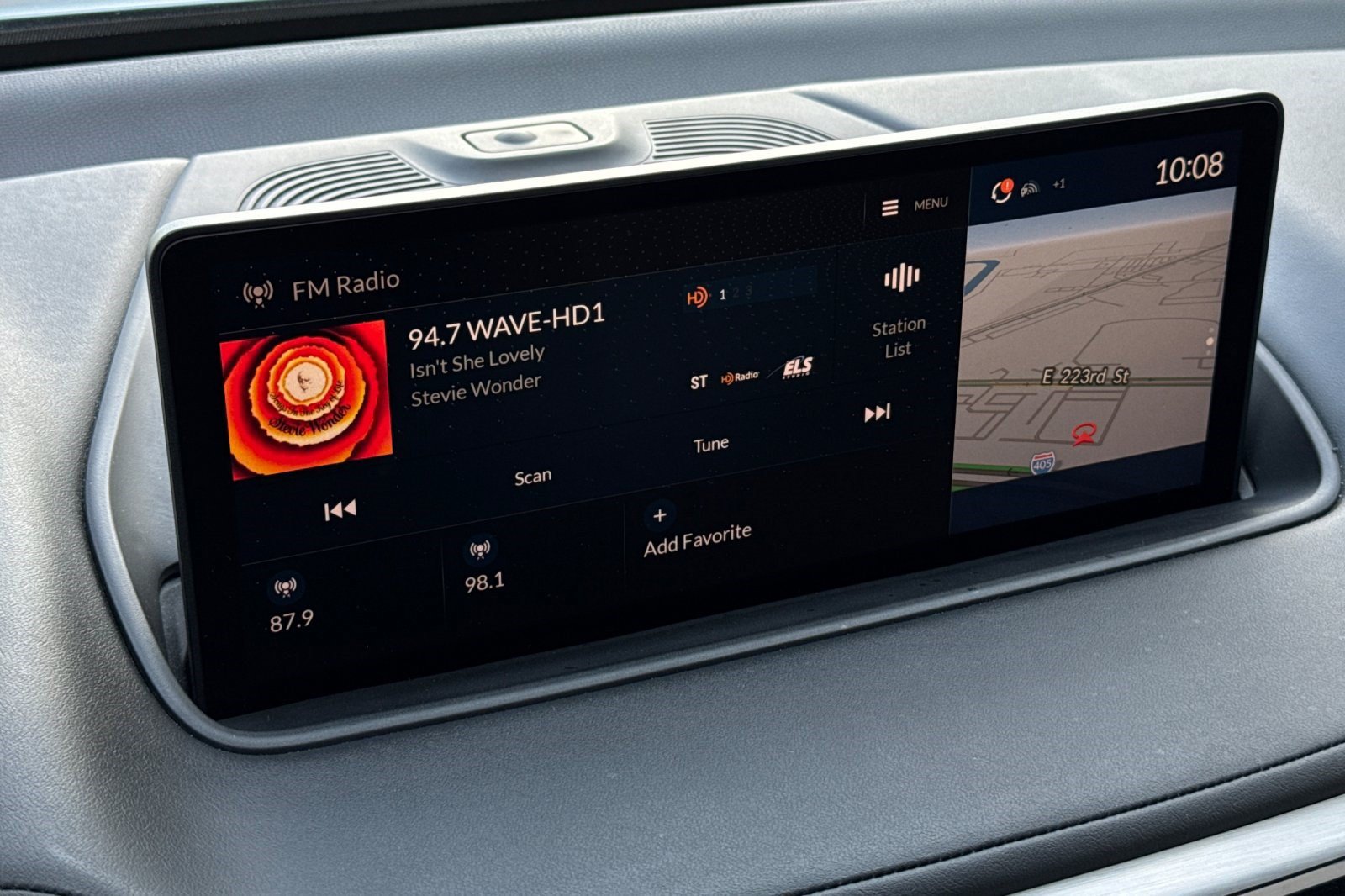 Used 2024 Acura MDX w/ Technology Package FWD image 22
