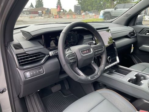 New 2026 GMC Acadia AT4 w/ Luxury Package AWD/4WD image 10