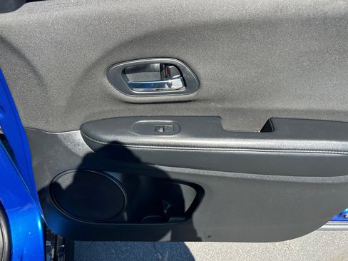 Used 2020 Honda HR-V Sport image 16