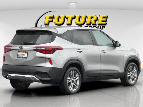 Certified 2021 Kia Seltos LX image 4