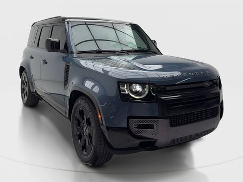 Used 2024 Land Rover Defender 110 X-Dynamic SE AWD/4WD image 2