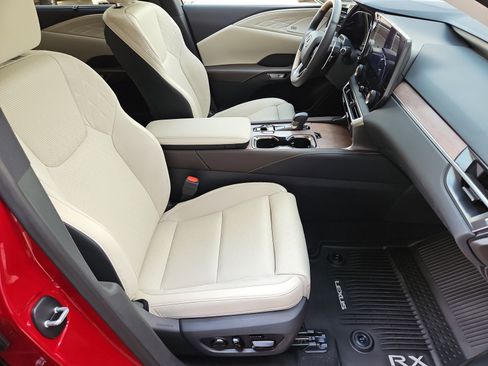 Used 2024 Lexus RX 350 w/ Convenience Package image 21