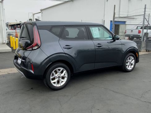Used 2023 Kia Soul LX w/ Option Group 015 image 9