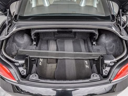 Used 2011 BMW Z4 sDrive35i RWD image 18