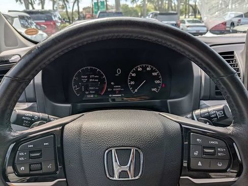 Used 2025 Honda Odyssey Elite image 31