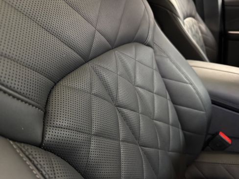 Used 2024 BMW X7 xDrive40i image 37