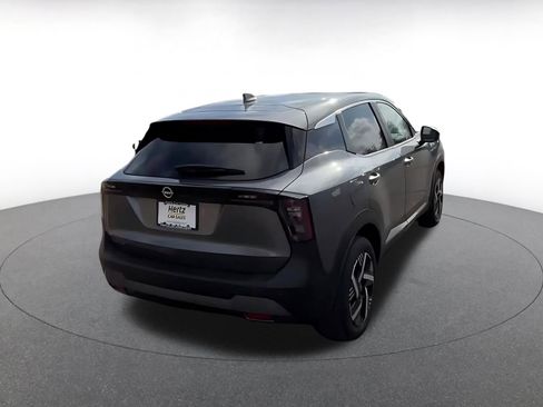 Used 2025 Nissan Kicks SV image 14