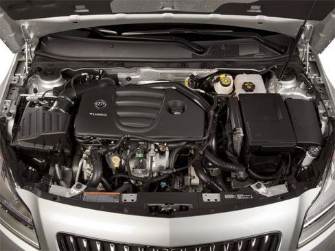 Used 2011 Buick Regal CXL w/ RL5 Preferred Equipment Group FWD image 35