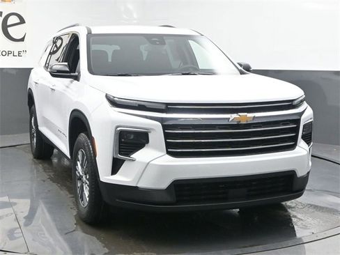 New 2026 Chevrolet Traverse LT w/ LPO, Floor Liner Package image 30