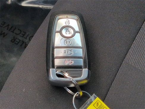 Certified 2018 Ford Mustang Convertible w/ Equipment Group 101A image 27