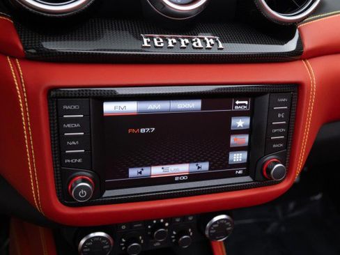 Used 2016 Ferrari California T image 30