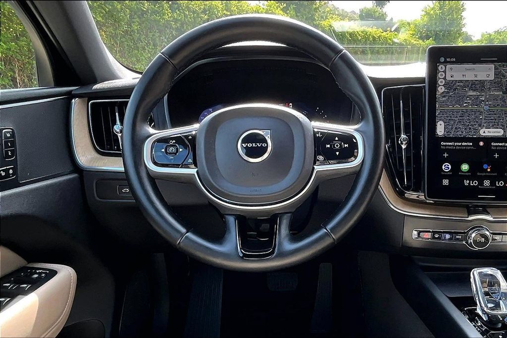 Certified 2026 Volvo XC60 B5 Plus AWD/4WD image 7