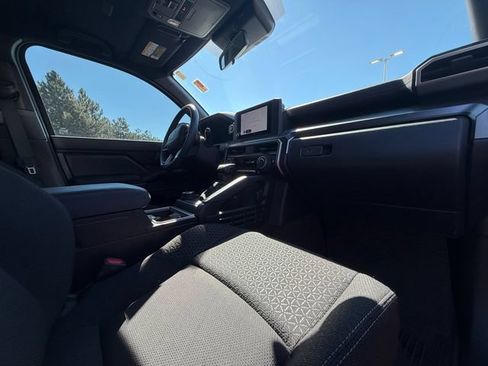 Used 2025 Toyota 4Runner SR5 AWD/4WD image 16
