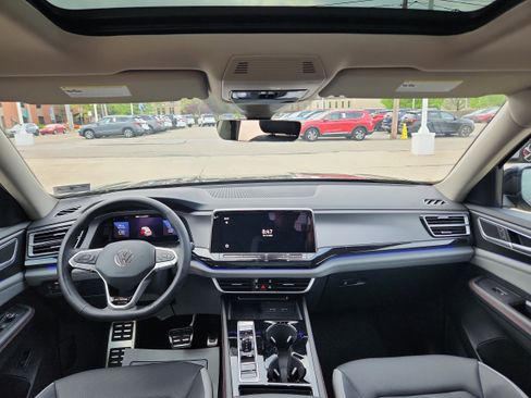 New 2026 Volkswagen Atlas Peak Edition image 14