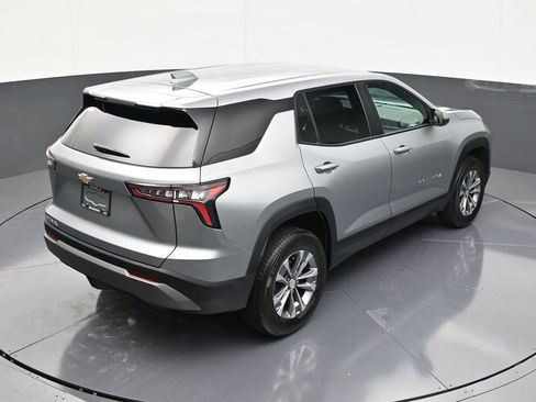 Used 2025 Chevrolet Equinox LT image 13