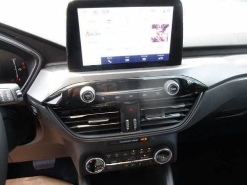 Used 2023 Ford Escape Active image 9