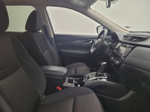 Used 2018 Nissan Rogue SV image 21