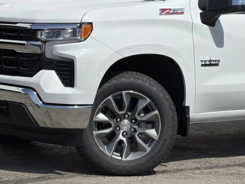 New 2026 Chevrolet Silverado 1500 LT AWD/4WD image 7