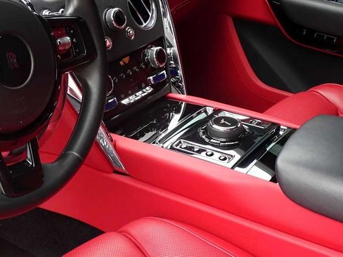 Certified 2021 Rolls-Royce Cullinan AWD/4WD image 16