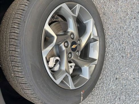 New 2026 Chevrolet Trax LT w/ Sunroof Package image 10