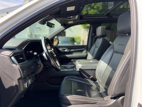 Used 2022 GMC Yukon XL Denali w/ Denali Premium Package AWD/4WD image 19