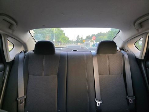 Used 2016 Nissan Sentra S image 11