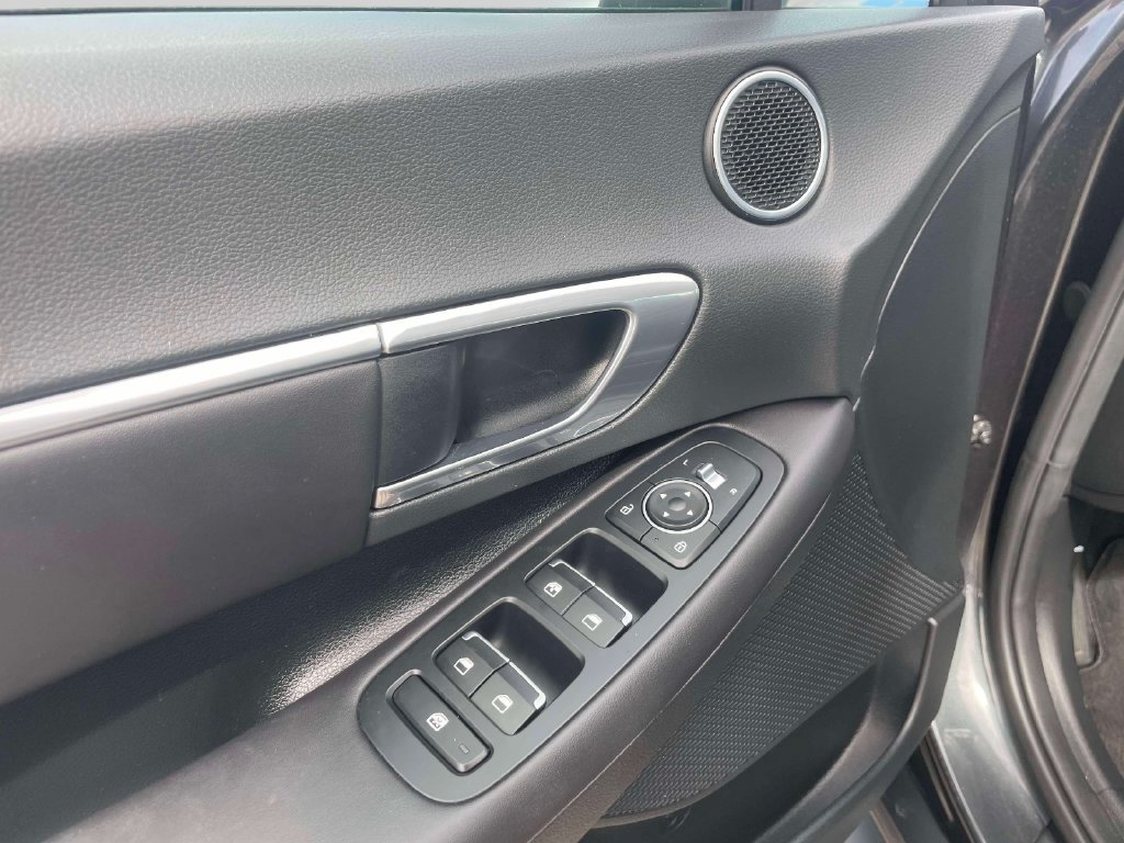 Used 2023 Hyundai Sonata Blue FWD image 17
