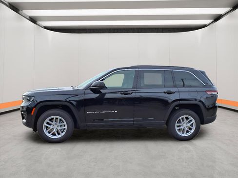 New 2025 Jeep Grand Cherokee Laredo X image 4