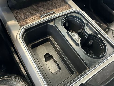 Used 2019 Ford F250 Lariat w/ Lariat Value Package image 24